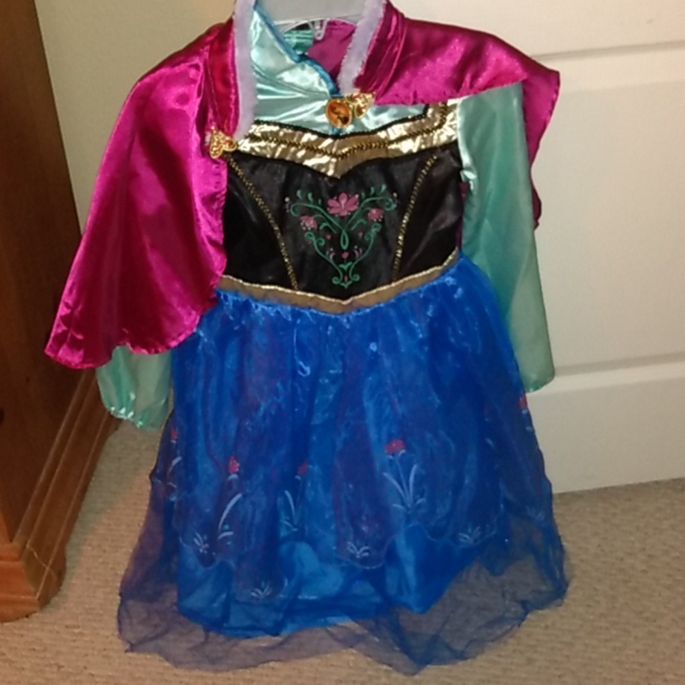 Beautiful two-piece Anna costume